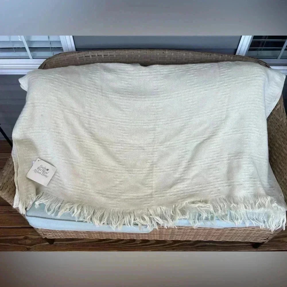 NWT- Vintage Faribo Afghan Throw Wool Blend Plus Thermal Washable Fringe